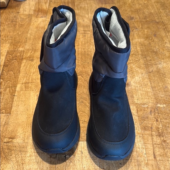 UGG Black and Brown Winter Boots - Picture 1 of 6